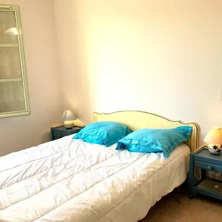 Maison De 2 A *